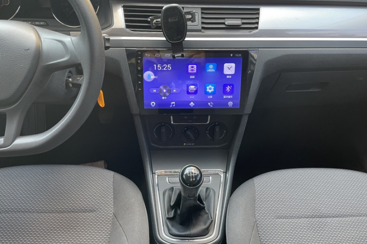 大众 2019款 宝来·传奇 1.5L 手动时尚型 国V中控内饰7006