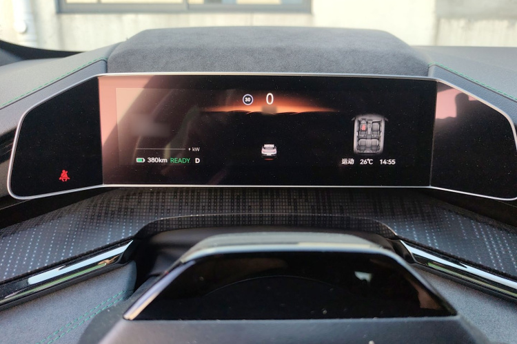 极氪001 2023款 ME版 100kWh局部细节14
