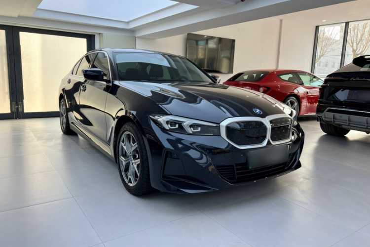 宝马i3 2022款 eDrive 35 L车身外观6002