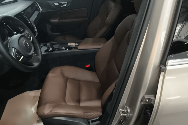 沃尔沃S60 2024款 B4 智逸豪华版中控内饰19