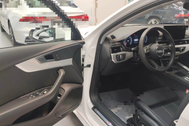 奥迪A4L 2023款 40 TFSI 时尚动感型中控内饰20