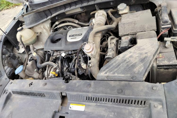 现代 途胜 2018款 1.6T 双离合两驱15周年特别版机舱底盘24