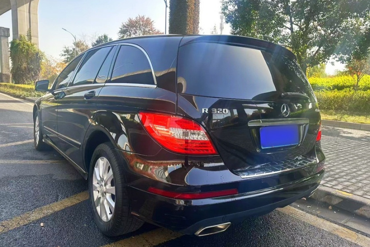 奔驰R级 2017款 R 320 4MATIC 商务型臻藏版车身外观6003