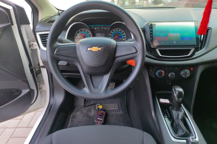 雪佛兰 科沃兹 2018款 320 自动欣享天窗版局部细节13