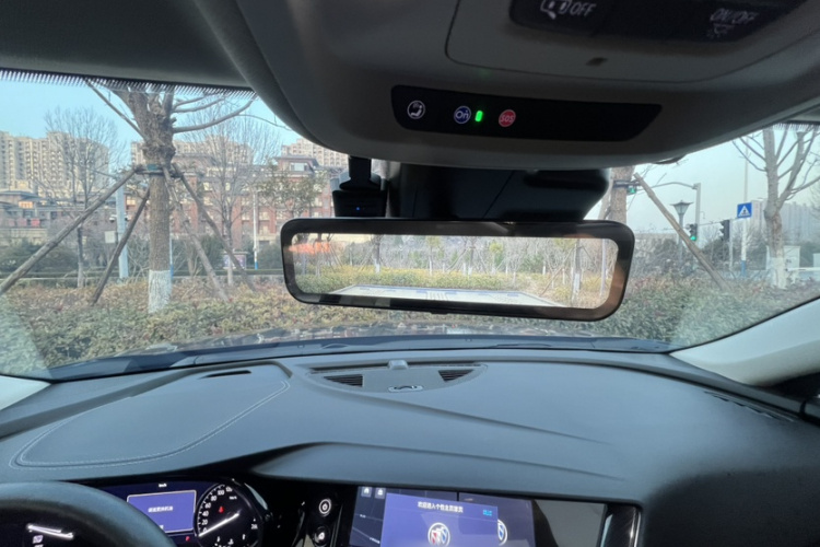 别克 2023款 昂科威Plus 652T 五座豪华型中控内饰7001