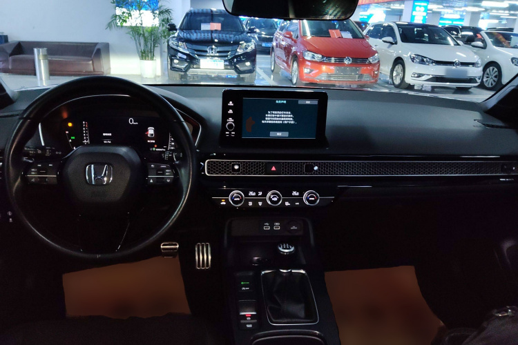 本田 思域 2023款 HATCHBACK 240TURBO 手动极劲版中控内饰12