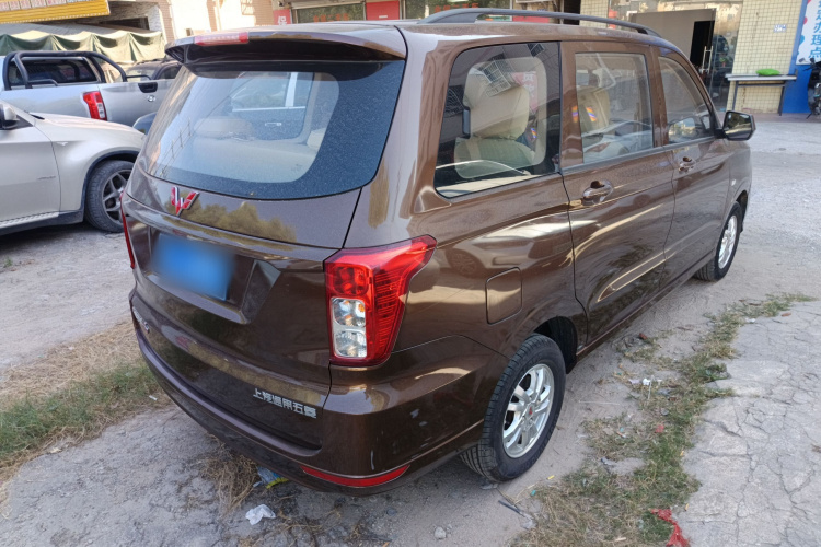 五菱汽车 五菱宏光 2021款 1.5L S标准型LAR车身外观7