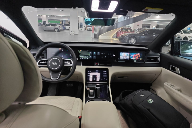 理想汽车 理想ONE 2021款 增程6座版中控内饰12