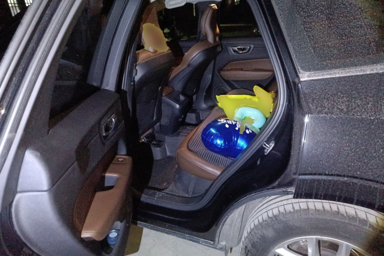 沃尔沃XC60 2019款 T5 四驱智逸版 国VI中控内饰21