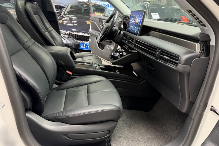 林肯 冒险家新能源 2021款 PHEV 四驱e雅版中控内饰7008