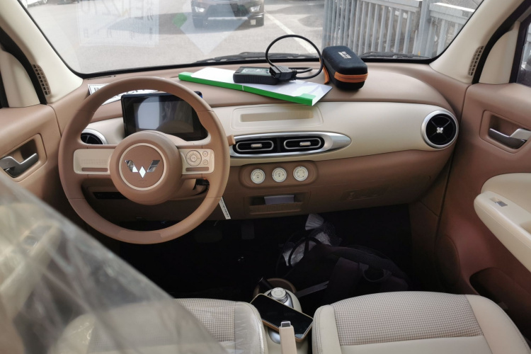 五菱汽车 宏光MINIEV 2025款 四门版 进阶款中控内饰12