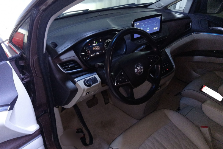 别克GL8 2021款 陆上公务舱 652T 豪华型中控内饰20