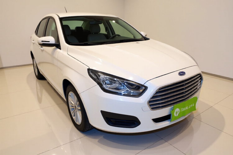 福特 福睿斯 2017款 改款 1.5L 自动舒适型车身外观3