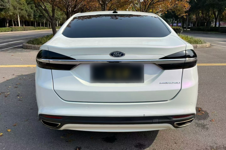 福特 蒙迪欧 2017款 EcoBoost 180 时尚型车身外观6008