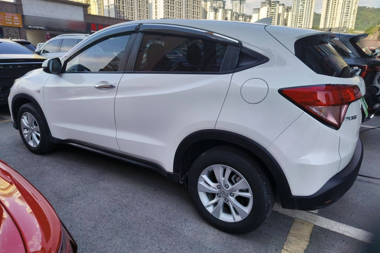 本田 缤智 2017款 1.5L CVT两驱舒适型车身外观4