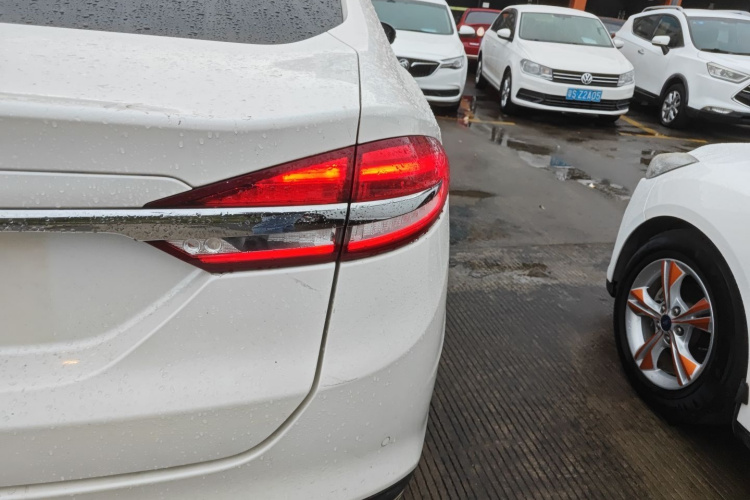 福特 蒙迪欧 2017款 EcoBoost 200 时尚型车身外观6006