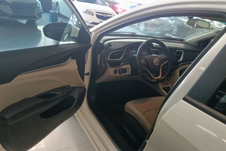 别克 英朗 2016款 15N 手动精英型中控内饰20