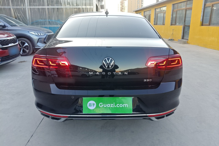 大众 迈腾 2023款 200万辆纪念版 330TSI DSG领先型车身外观6