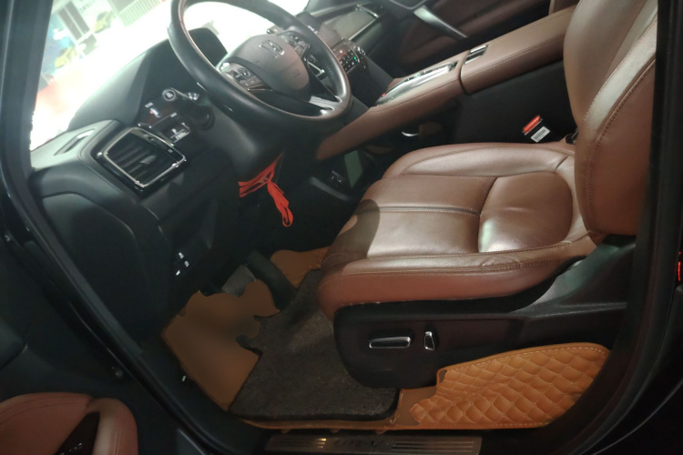 本田UR-V 2020款 370TURBO 四驱尊享版局部细节19