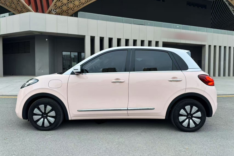 五菱汽车 五菱缤果 2023款 410km 灵犀尊享款车身外观6004