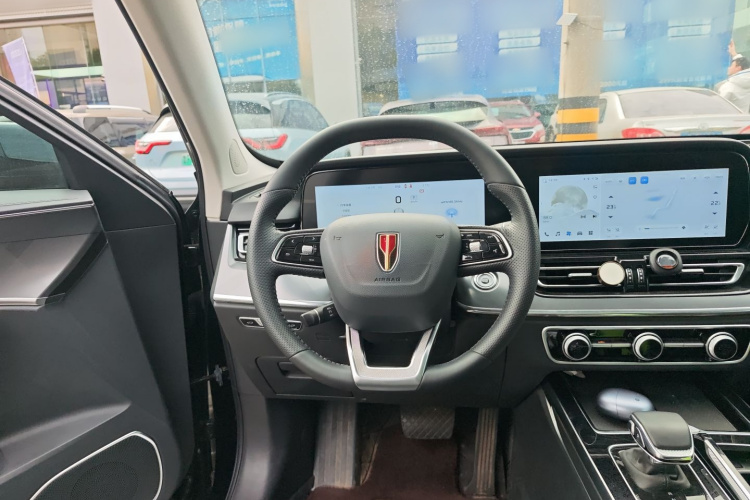 红旗HS5 2023款 2.0T 四驱旗享Pro版中控内饰13