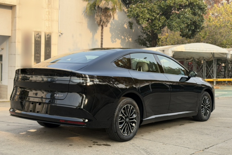 日产N7 2025款 510 Air车身外观6002