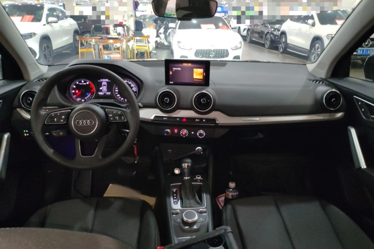 奥迪Q2L 2021款 35 TFSI 进取动感型中控内饰7002
