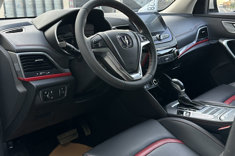 长安CS55 2018款 1.5T 自动炫动型 国V中控内饰7003