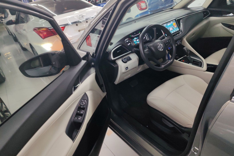 别克GL6 2019款 18T 6座精英型 国VI中控内饰7003