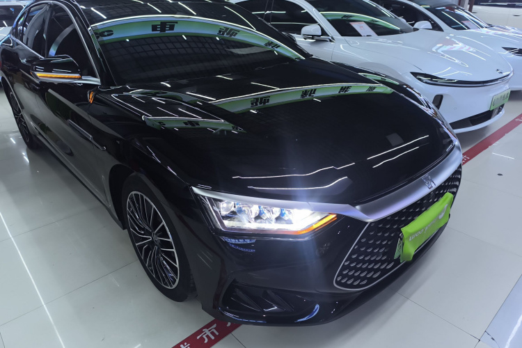 比亚迪 汉 2022款 DM-i 121KM 尊荣型车身外观3