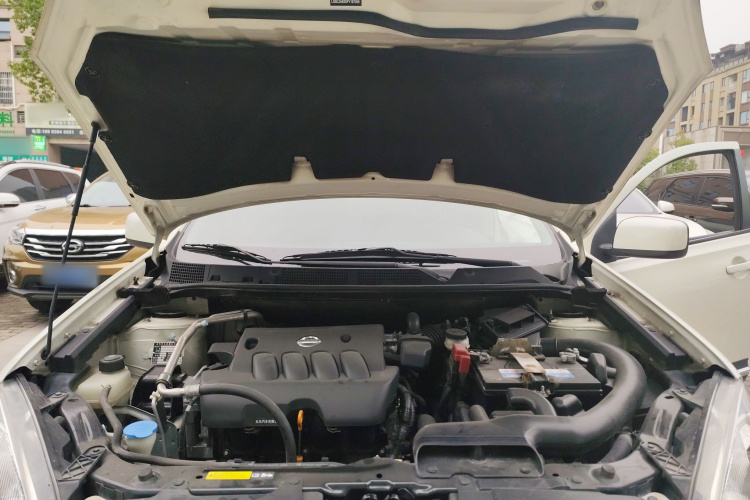 日产 逍客 2015款 2.0XL 酷火 CVT 2WD机舱底盘24