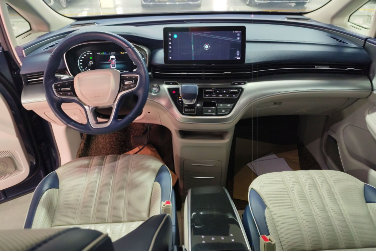 荣威iMAX8 2022款 400TGI 尊荣版中控内饰12