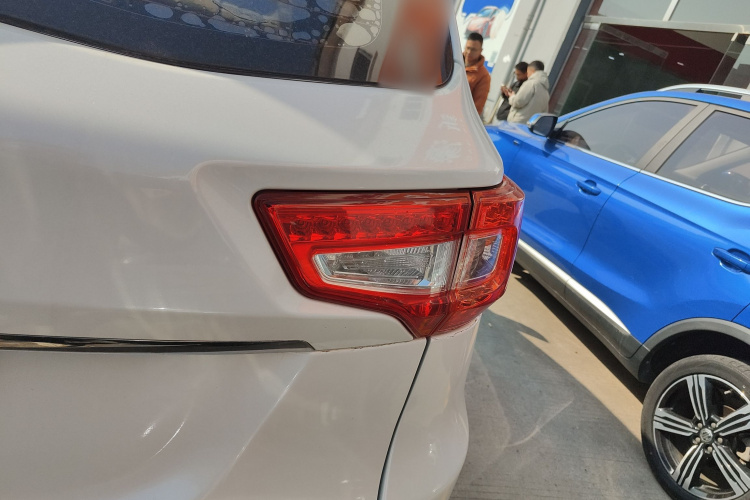 长安CS75 2016款 1.8T 自动精英型 国IV车身外观9