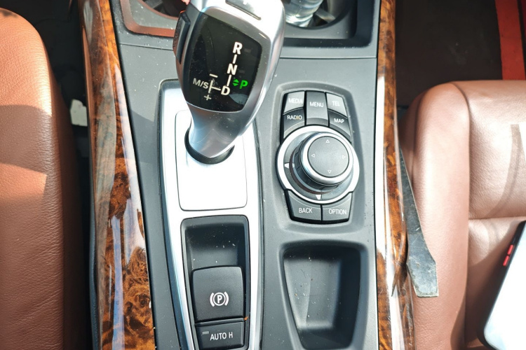 宝马X5(进口) 2013款 xDrive35i 领先型局部细节18