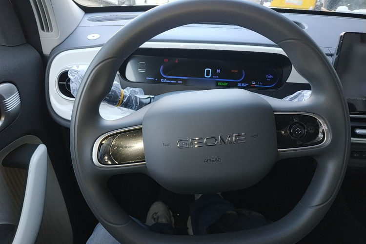 吉利银河 熊猫 2025款 210km 元气熊中控内饰13