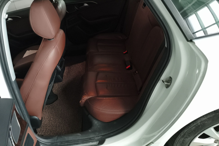 奥迪A6L 2014款 30 FSI 技术型中控内饰7004