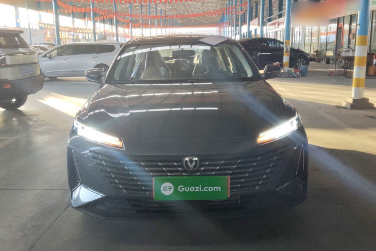 长安 逸动PHEV 2025款 智慧新蓝鲸 145KM 高能版车身外观2