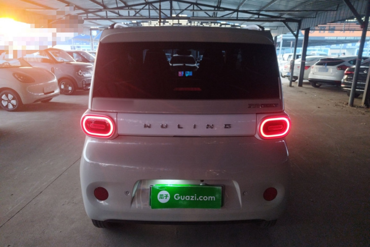 五菱汽车 宏光MINIEV 2024款 第三代 215km 青春版车身外观6