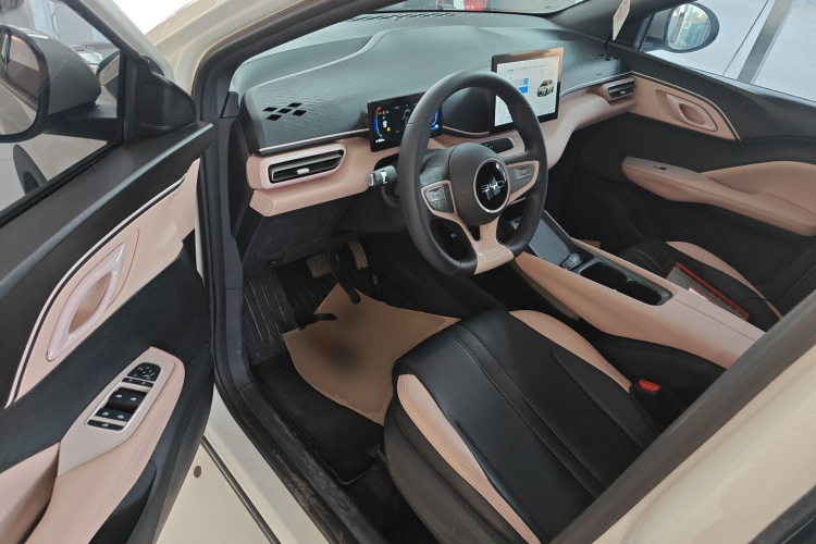 比亚迪 海鸥 2025款 智驾版 305km 活力版中控内饰20