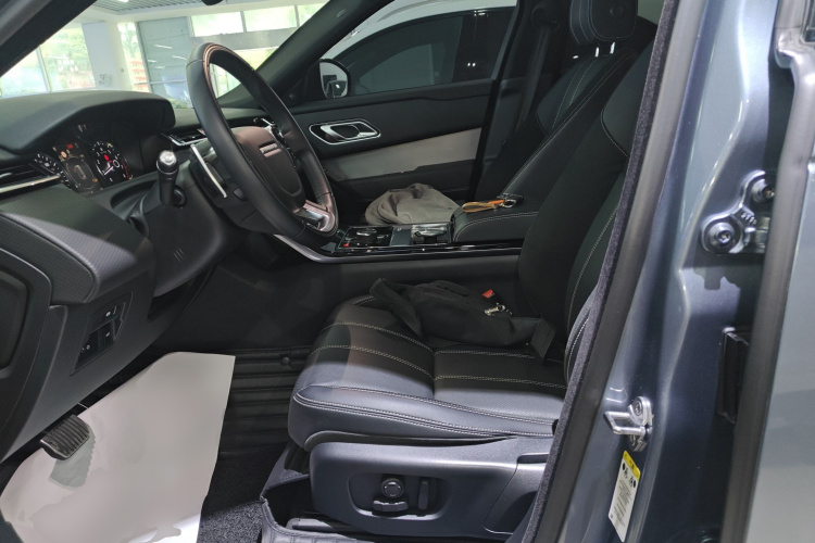 路虎 揽胜星脉 2020款 P250 R-DYNAMIC S局部细节19