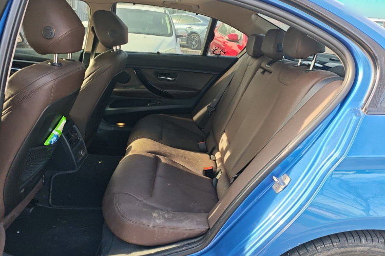 宝马3系 2019款 320Li M运动套装中控内饰21