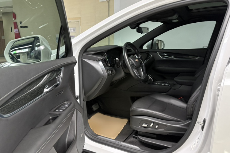 凯迪拉克XT5 2021款 28T 豪华型中控内饰7008