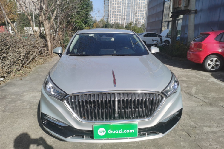 红旗H5 2022款 经典款 改款 1.8T 自动智联旗韵版车身外观2