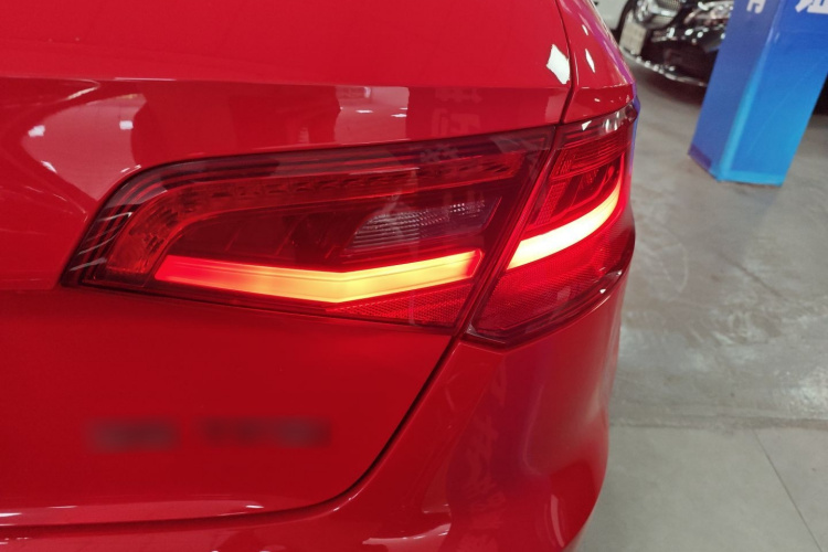 奥迪A3 2014款 Sportback 35 TFSI 自动舒适型车身外观9