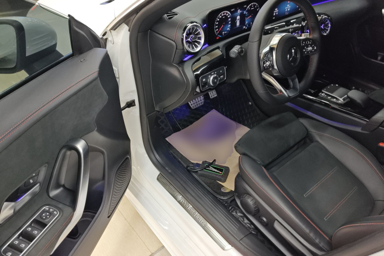 奔驰CLA 2022款 改款 CLA 200 猎跑车中控内饰20