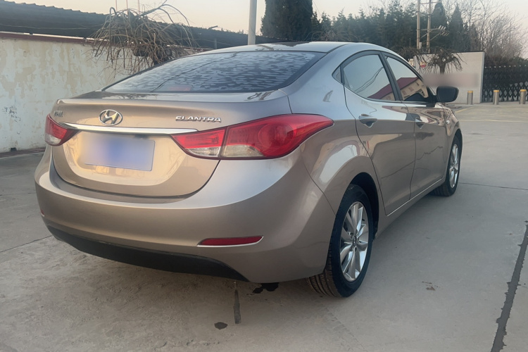 现代 朗动 2015款 1.6L 手动时尚型车身外观6003