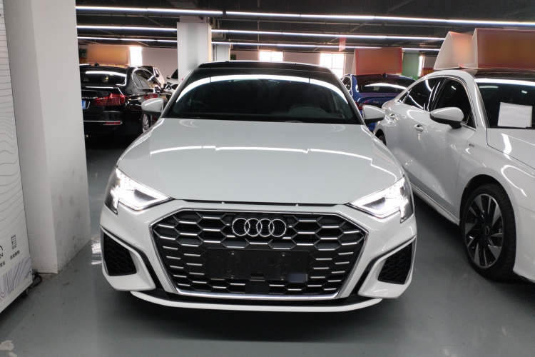 奥迪A3 2023款 A3L Limousine 35 TFSI 豪华运动型车身外观6001