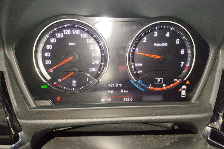 宝马1系 2021款 125i M运动曜夜版局部细节14