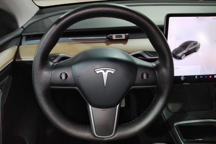 特斯拉 Model Y 2021款 标准续航后驱版局部细节13