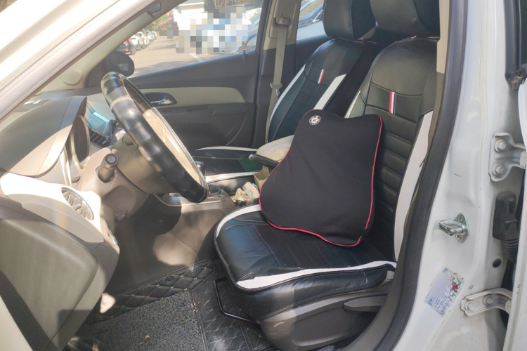 雪佛兰 科鲁兹 2015款 1.5L 经典 SL MT中控内饰19